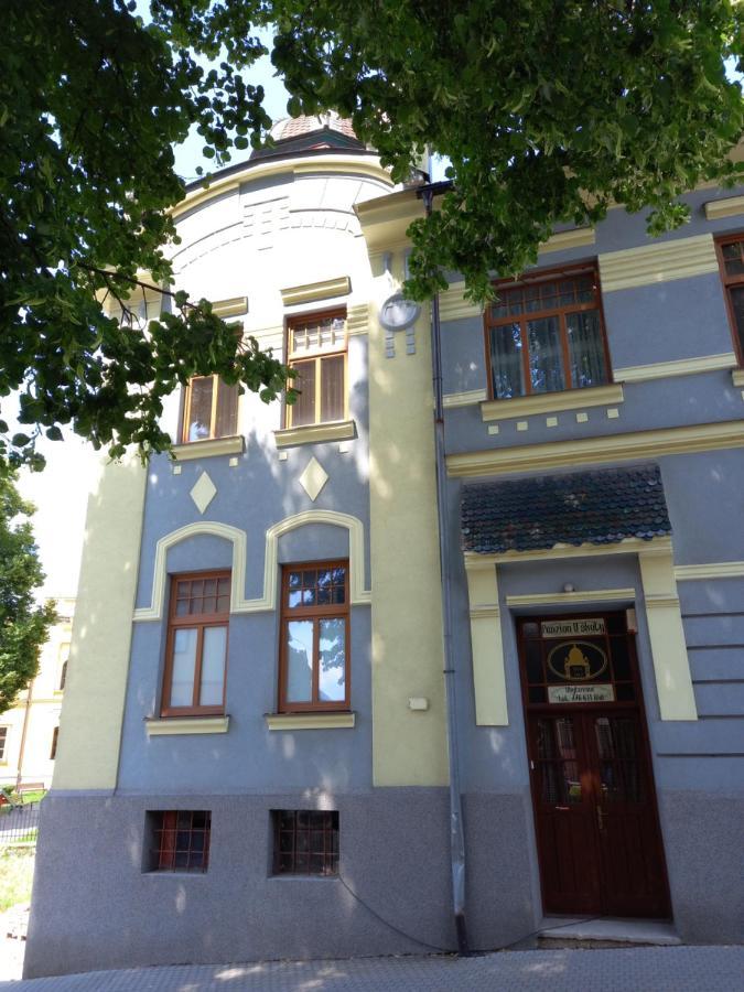 Penzion U Skoly Stare Mesto  Exterior photo